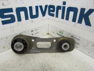 Begagnade Motorfäste Renault Laguna II Grandtour (KG) 1.6 16V Pris € 19,99 Marginaltabell erbjuds av Snuverink Autodemontage