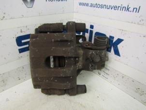 Gebruikte Remklauw (Tang) links-achter Renault Vel Satis (BJ) 3.5 V6 24V Autom. Prijs € 34,98 Margeregeling aangeboden door Snuverink Autodemontage