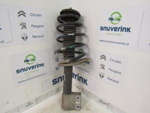 Gebruikte Voorpoot links Citroen C4 Picasso (UD/UE/UF) 1.6 16V VTi 120 Prijs € 64,99 Margeregeling aangeboden door Snuverink Autodemontage