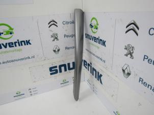 Gebruikte Sierstrip Peugeot 207 CC (WB) 1.6 16V Prijs € 24,99 Margeregeling aangeboden door Snuverink Autodemontage