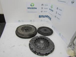 Begagnade Svänghjul Opel Combo 1.6 CDTI 16V ecoFlex Dualogic Pris € 241,99 Inklusive moms erbjuds av Snuverink Autodemontage