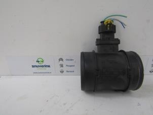 Begagnade Luftmassemätare Opel Combo 1.6 CDTI 16V ecoFlex Dualogic Pris € 38,10 Inklusive moms erbjuds av Snuverink Autodemontage