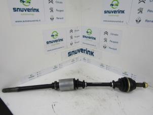 Begagnade Drivaxel, höger fram Peugeot 306 Pris € 39,98 Marginaltabell erbjuds av Snuverink Autodemontage