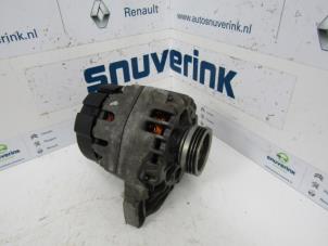 Begagnade Dynamo Renault Twingo (C06) 1.2 16V Pris € 25,33 Marginaltabell erbjuds av Snuverink Autodemontage