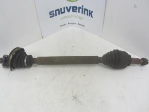 Używane Os napedowa lewy przód Renault Laguna II (BG) 1.6 16V Cena € 25,33 Procedura marży oferowane przez Snuverink Autodemontage