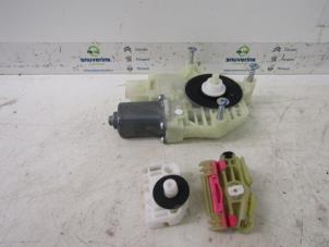 Begagnade Fönstermekanism, 4-dörrars, vänster fram Citroen C4 Picasso (3D/3E) 1.2 12V PureTech 130 Pris € 59,99 Marginaltabell erbjuds av Snuverink Autodemontage