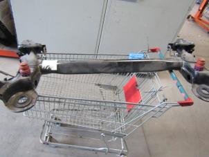 Begagnade Bakre drivaxel Peugeot 208 I (CA/CC/CK/CL) 1.6 16V GTI Pris € 124,98 Marginaltabell erbjuds av Snuverink Autodemontage