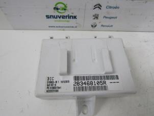 Gebruikte Navigatie Module Renault Captur (2R) 1.5 Energy dCi 90 FAP Prijs € 25,00 Margeregeling aangeboden door Snuverink Autodemontage