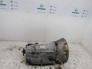 Używane Skrzynia biegów Mercedes C (W205) C-180 1.6 16V Cena € 995,00 Procedura marży oferowane przez Snuverink Autodemontage