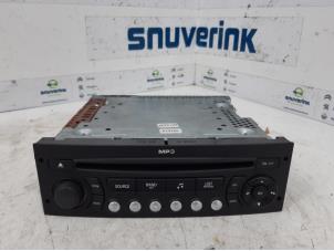 Gebruikte Radio Citroen C4 Picasso (UD/UE/UF) 1.8 16V Prijs € 25,33 Margeregeling aangeboden door Snuverink Autodemontage