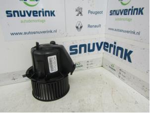 Begagnade Fläktmotor för uppvärmning och ventilation Citroen C3 (SC) 1.2 VTi 82 12V Pris € 49,99 Marginaltabell erbjuds av Snuverink Autodemontage