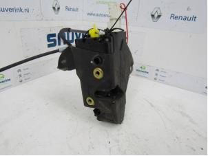 Gebruikte Deurslot Mechaniek 2Deurs rechts Citroen C4 Coupé (LA) 1.6 16V Prijs € 24,99 Margeregeling aangeboden door Snuverink Autodemontage