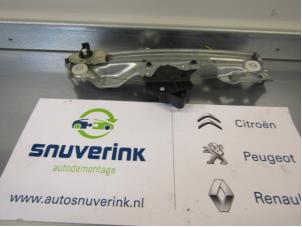 Gebruikte Ruitmechaniek 4Deurs rechts-achter Renault Megane IV (RFBB) 1.3 TCe 140 16V Prijs € 60,00 Margeregeling aangeboden door Snuverink Autodemontage