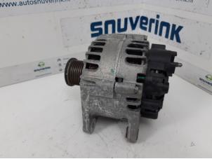 Begagnade Dynamo Renault Clio IV (5R) 0.9 Energy TCE 90 12V Pris € 64,98 Marginaltabell erbjuds av Snuverink Autodemontage