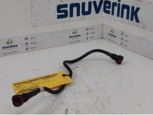 Gebruikte Brandstofleiding Renault Clio IV (5R) 0.9 Energy TCE 90 12V Prijs € 25,00 Margeregeling aangeboden door Snuverink Autodemontage