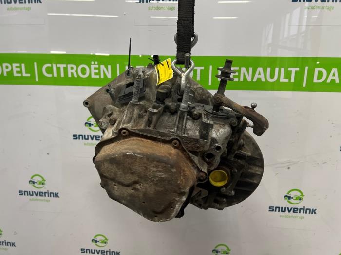 Versnellingsbak van een Citroën Jumper (U5/ZB) 2.2 HDi 2004