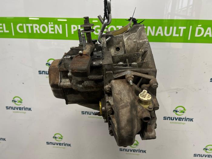 Versnellingsbak van een Citroën Jumper (U5/ZB) 2.2 HDi 2004