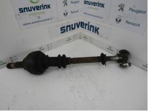 Begagnade Drivaxel, vänster fram Citroen C25 2.5 TD Pris € 30,65 Inklusive moms erbjuds av Snuverink Autodemontage