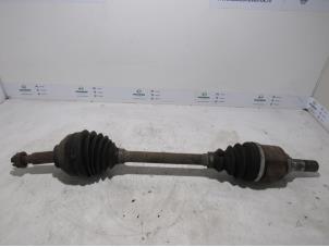 Begagnade Drivaxel, vänster fram Opel Vivaro 2.0 CDTI Pris € 98,00 Inklusive moms erbjuds av Snuverink Autodemontage