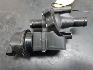 Gebruikte Temperatuursensor Motor Renault Megane IV Estate (RFBK) 1.3 TCE 115 16V Prijs € 30,00 Margeregeling aangeboden door Snuverink Autodemontage