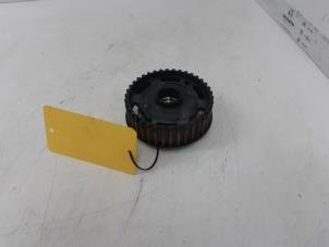 Gebruikte Nokkenas Tandwiel Renault Megane II (BM/CM) 1.6 16V Prijs € 34,98 Margeregeling aangeboden door Snuverink Autodemontage