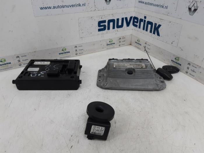 Dator, motorstyrning från en Renault Clio III (BR/CR) 1.4 16V 2005