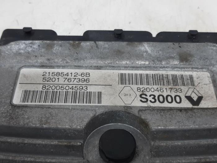 Dator, motorstyrning från en Renault Clio III (BR/CR) 1.4 16V 2005