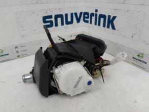 Begagnade Främre säkerhetsbälte, höger Renault Clio III (BR/CR) 1.6 16V Pris € 34,98 Marginaltabell erbjuds av Snuverink Autodemontage