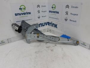 Begagnade Fönstermekanism, 2-dörrars, vänster fram Renault Kangoo Express (FC) 1.9 dTi; 1.9 dCi Pris € 12,50 Inklusive moms erbjuds av Snuverink Autodemontage