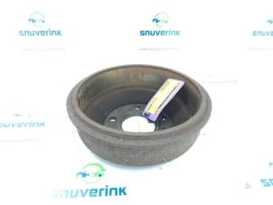 Begagnade Bakre bromstrumma Fiat Ducato (230/231/232) 2.5 D Pris € 81,68 Inklusive moms erbjuds av Snuverink Autodemontage