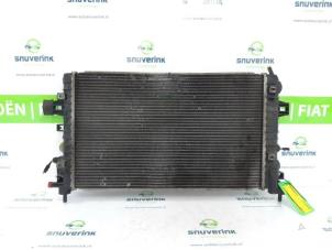 Gebruikte Radiateur Opel Astra H GTC (L08) 1.6 16V Prijs € 25,33 Margeregeling aangeboden door Snuverink Autodemontage