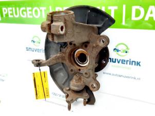 Begagnade Spindel, vänster fram Volkswagen Golf Plus (5M1/1KP) 1.4 TSI 122 16V Pris € 41,39 Marginaltabell erbjuds av Snuverink Autodemontage