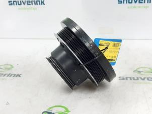 Używane Kolo pasowe walu korbowego Peugeot 308 SW (L4/L9/LC/LJ/LR) 1.2 12V e-THP PureTech 110 Cena € 37,80 Procedura marży oferowane przez Snuverink Autodemontage