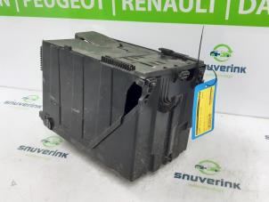 Gebruikte Accubak Peugeot Partner Tepee (7A/B/C/D/E/F/G/J/P/S) 1.6 HDI 90 16V Phase 1 Prijs € 38,12 Inclusief btw aangeboden door Snuverink Autodemontage