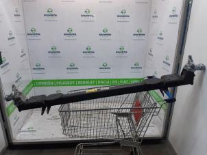 Begagnade Bakre drivaxel Renault Master III (MA/MB/MC/MD/MH/MF/MG/MH) 2.3 dCi 135 16V FWD Pris € 151,23 Inklusive moms erbjuds av Snuverink Autodemontage