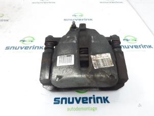 Gebruikte Remklauw (Tang) rechts-voor Citroen C3 Picasso (SH) 1.2 12V PureTech 110 Prijs € 44,99 Margeregeling aangeboden door Snuverink Autodemontage