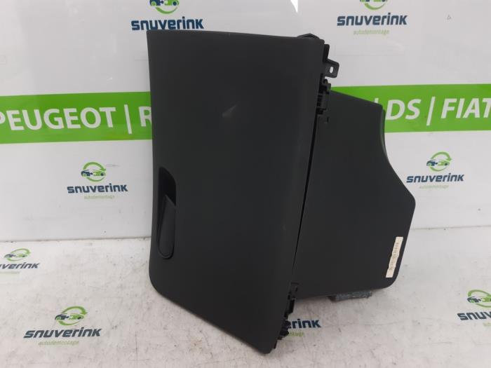 Handskfack från en Citroën C4 Berline (NC) 1.6 16V GT THP 2010