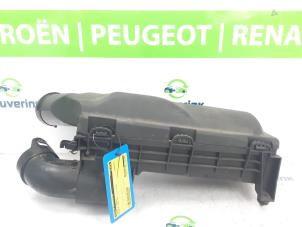 Gebruikte Luchtfilterhuis Peugeot 3008 I (0U/HU) 1.6 16V THP 155 Prijs € 34,99 Margeregeling aangeboden door Snuverink Autodemontage
