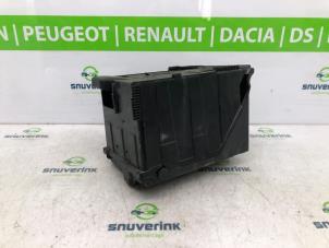 Gebruikte Accubak Peugeot 308 (4A/C) 1.4 VTI 16V Prijs € 31,50 Margeregeling aangeboden door Snuverink Autodemontage