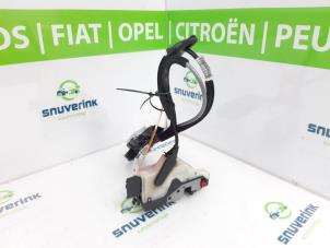 Gebruikte Deurslot Mechaniek 4Deurs rechts-achter Citroen C4 Berline (NC) 1.2 12V PureTech 130 Prijs € 38,12 Inclusief btw aangeboden door Snuverink Autodemontage