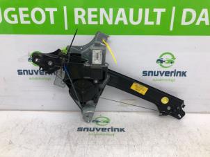 Gebruikte Raammechaniek 4Deurs links-achter Peugeot 508 SW (8E/8U) 2.0 HDiF 16V Prijs € 95,00 Margeregeling aangeboden door Snuverink Autodemontage