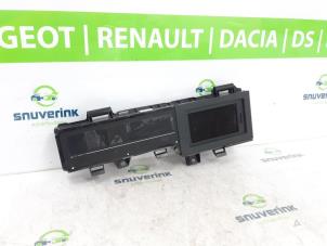 Gebruikte Instrumentenpaneel Renault Scénic III (JZ) 2.0 16V CVT Prijs € 81,00 Margeregeling aangeboden door Snuverink Autodemontage