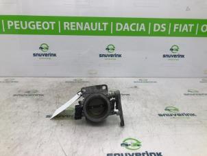 Gebruikte Gasklephuis Dacia Logan MCV (KS) 1.6 16V Prijs € 75,00 Margeregeling aangeboden door Snuverink Autodemontage