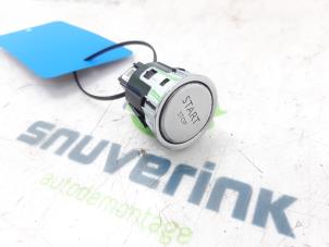 Begagnade Start/stopp-brytare Peugeot 308 (L3/L8/LB/LH/LP) 1.2 12V e-THP PureTech 110 Pris € 25,00 Marginaltabell erbjuds av Snuverink Autodemontage