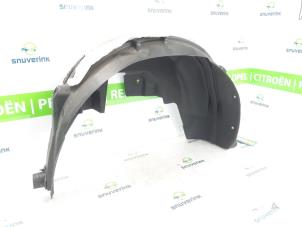 Begagnade Isolering, hjulhus Peugeot 2008 (UD/UK/UR/US/UX) 1.2 VTi 12V PureTech 100 Pris € 70,18 Inklusive moms erbjuds av Snuverink Autodemontage