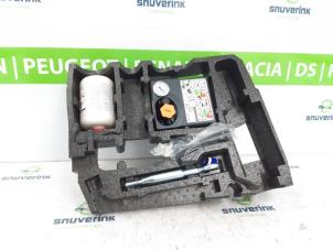 Gebruikte Compressor Volvo XC90 II 2.0 T8 16V Twin Engine AWD Prijs € 30,00 Margeregeling aangeboden door Snuverink Autodemontage