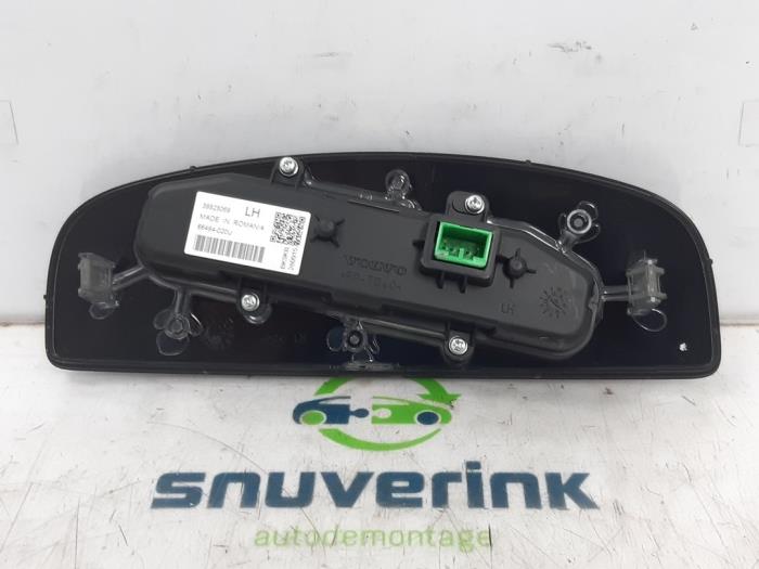 Display Interieur van een Volvo XC90 II 2.0 T8 16V Twin Engine AWD 2015