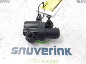 Begagnade Handskfack Volvo XC90 II 2.0 T8 16V Twin Engine AWD Pris € 25,00 Marginaltabell erbjuds av Snuverink Autodemontage