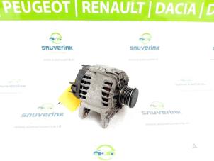 Gebruikte Dynamo Renault Clio IV (5R) 1.5 Energy dCi 90 FAP Prijs € 64,98 Margeregeling aangeboden door Snuverink Autodemontage