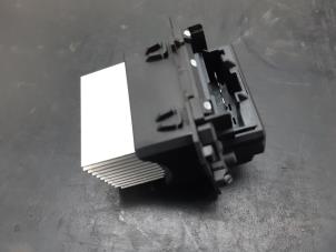 Begagnade Motstånd, kupéfläkt Citroen C3 (SX/SW) 1.2 12V e-THP PureTech 110 Pris € 67,50 Marginaltabell erbjuds av Snuverink Autodemontage